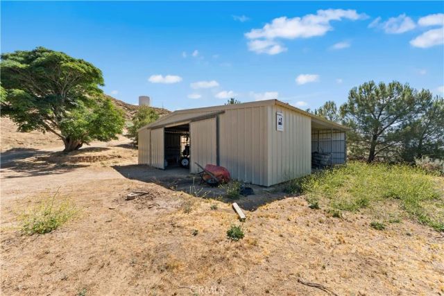 9715 Northside, Leona Valley, CA 93551