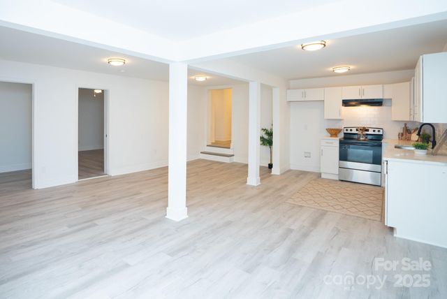 383 Camden Court NW, Concord, NC 28027