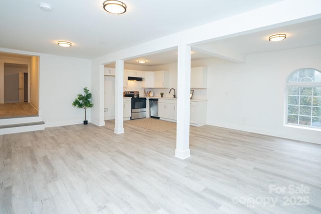 383 Camden Court NW, Concord, NC 28027