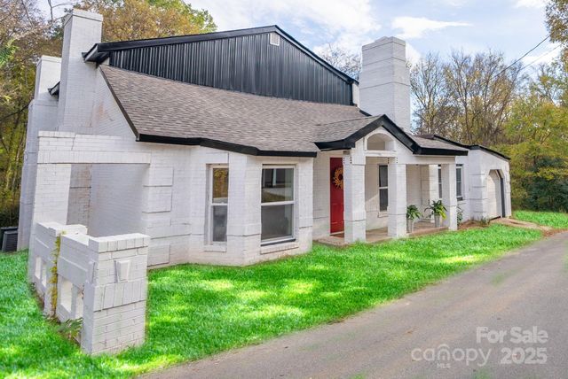 383 Camden Court NW, Concord, NC 28027