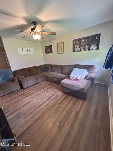 2030 Charles Street, Vidalia, LA 71373