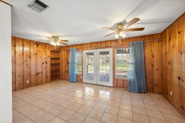 2709 Fm 637, Corsicana, TX 75109