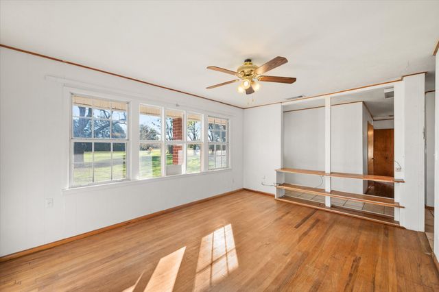 2709 Fm 637, Corsicana, TX 75109