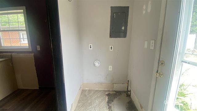 7953 Elm Street, Taylor, MI 48180