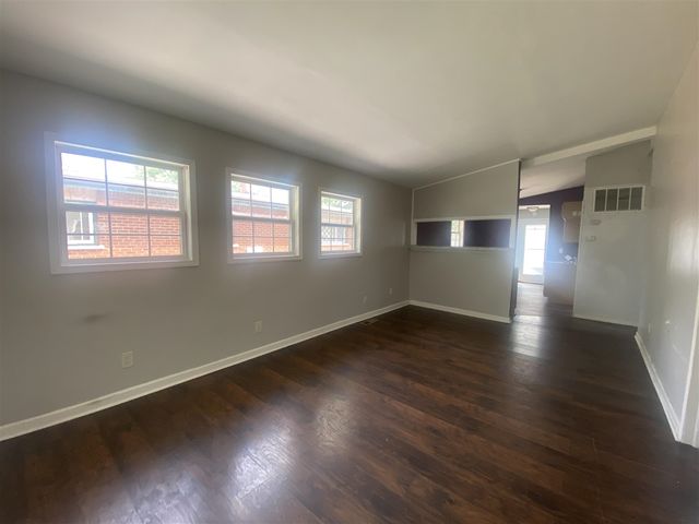 7953 Elm Street, Taylor, MI 48180