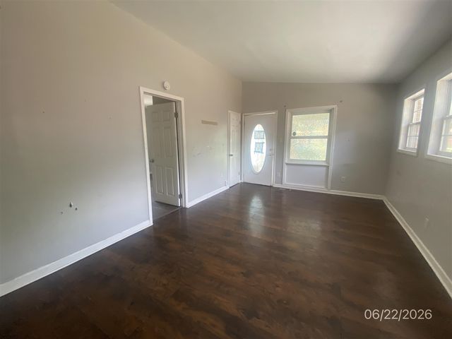 7953 Elm Street, Taylor, MI 48180