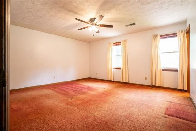 724 Ridge Avenue, Stone Mountain, GA 30083