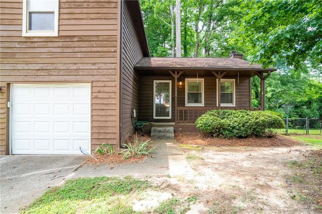 724 Ridge Avenue, Stone Mountain, GA 30083