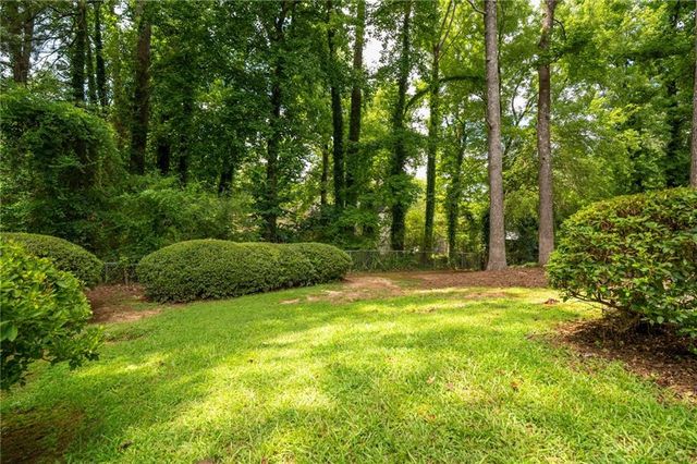 724 Ridge Avenue, Stone Mountain, GA 30083