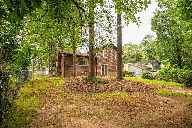 724 Ridge Avenue, Stone Mountain, GA 30083