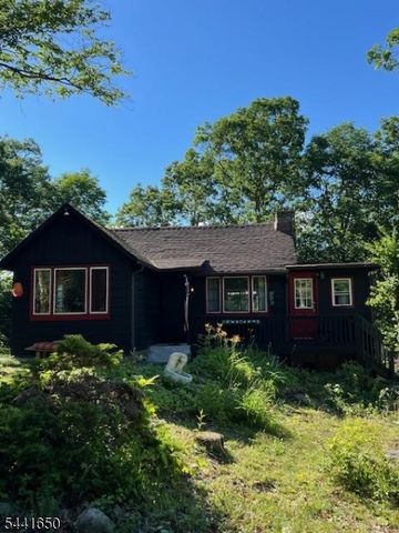228 Waconia Rd, Vernon Twp., NJ 07422