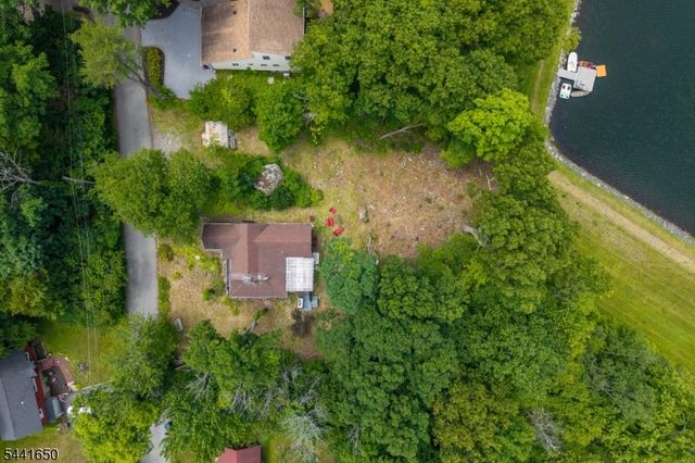 228 Waconia Rd, Vernon Twp., NJ 07422