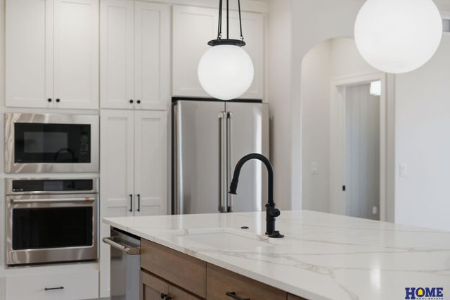 9200 Triana Lane, Lincoln, NE 68520