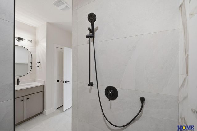 9200 Triana Lane, Lincoln, NE 68520