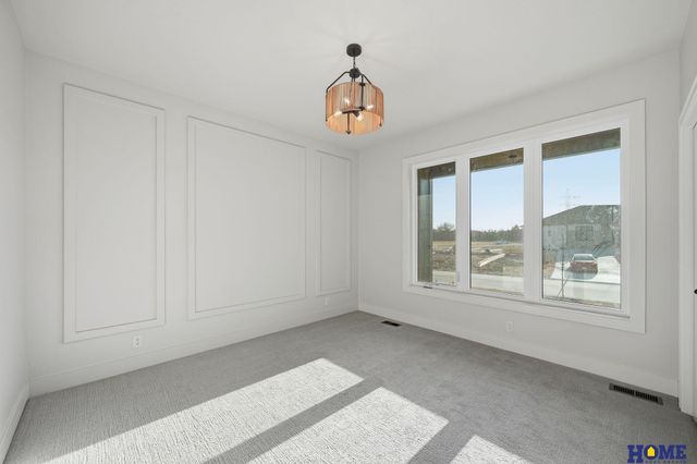 9200 Triana Lane, Lincoln, NE 68520