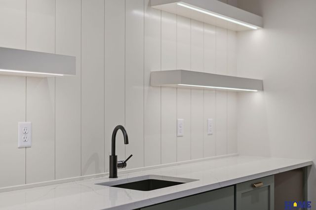 9200 Triana Lane, Lincoln, NE 68520