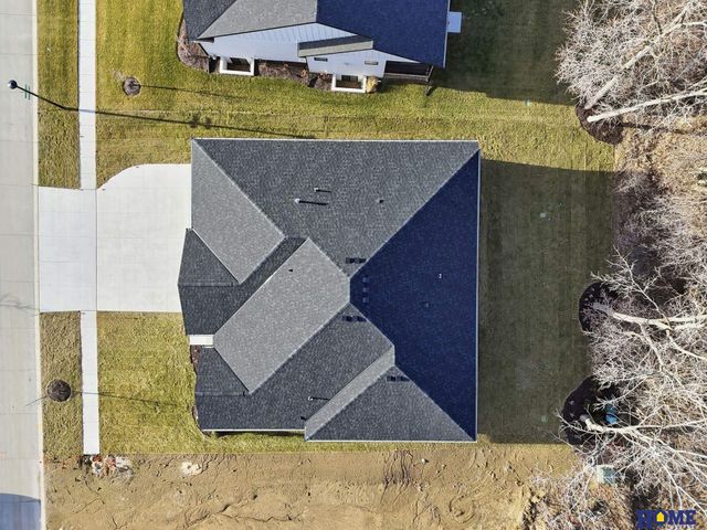 9200 Triana Lane, Lincoln, NE 68520
