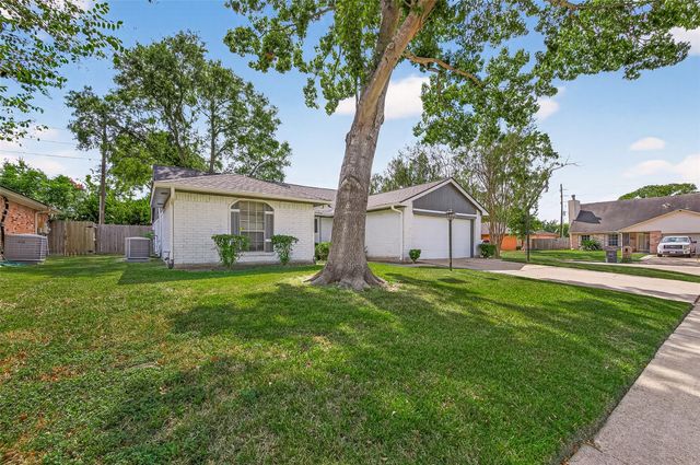16355 Sierra Grande Drive, Houston, TX 77083