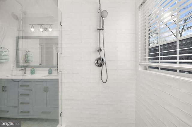 418 BAY CITY RD, Stevensville, MD 21666