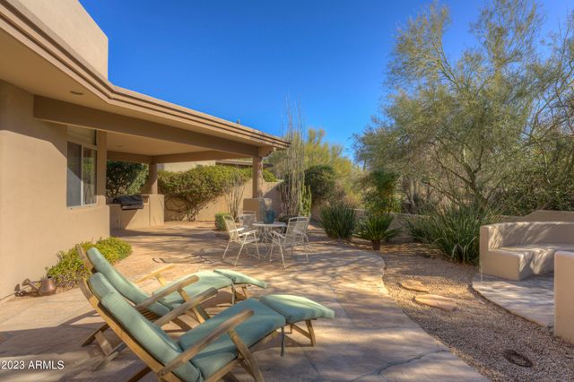 7526 E Club Villa Circle, Scottsdale, AZ 85266