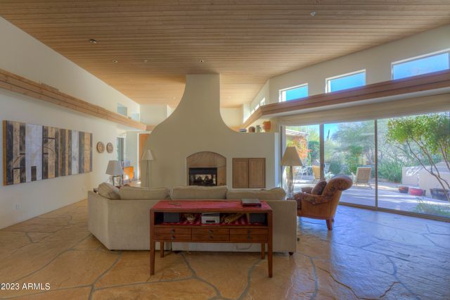 7526 E Club Villa Circle, Scottsdale, AZ 85266