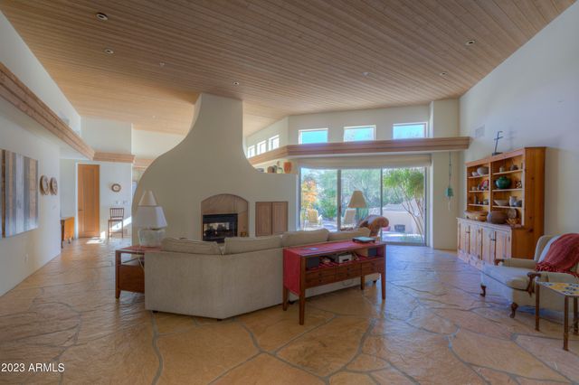 7526 E Club Villa Circle, Scottsdale, AZ 85266