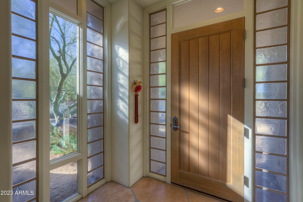 7526 E Club Villa Circle, Scottsdale, AZ 85266