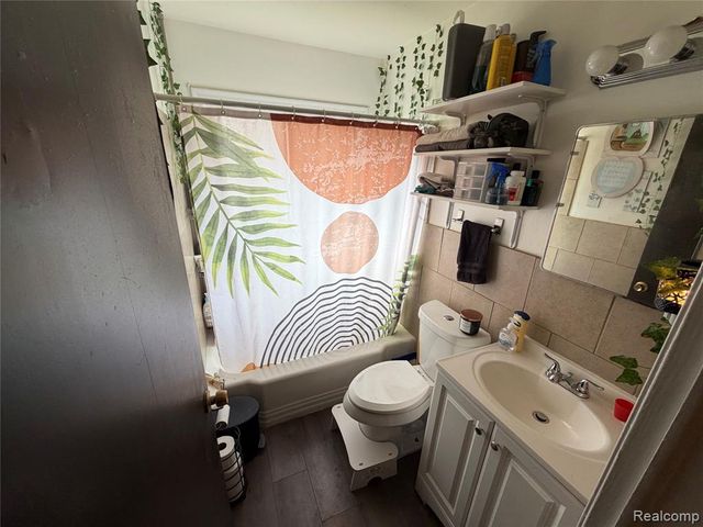 32011 Grandview Avenue, Westland, MI 48186