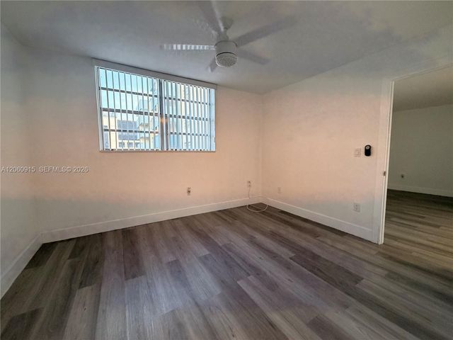 5050 NW 7th St 511, Miami, FL 33126