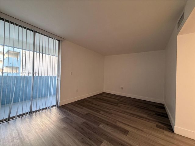 5050 NW 7th St 511, Miami, FL 33126