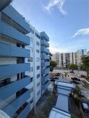 5050 NW 7th St 511, Miami, FL 33126