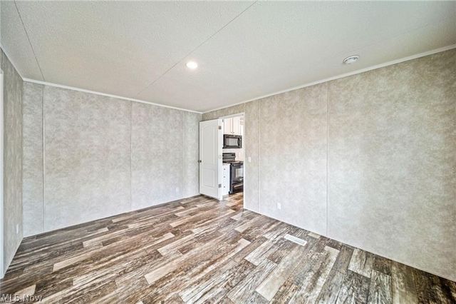 44 Eddie Road, Madison, OH 44057