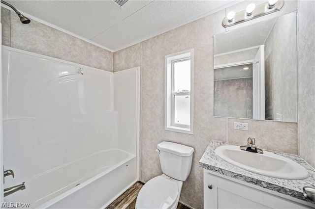 44 Eddie Road, Madison, OH 44057