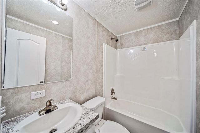 44 Eddie Road, Madison, OH 44057