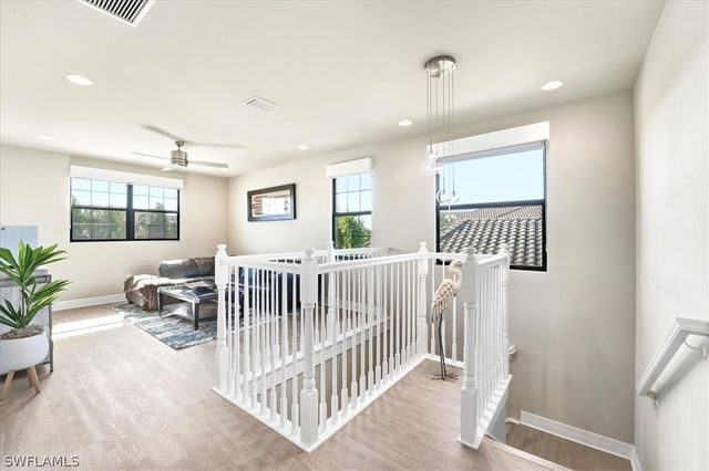 4512 Aurora ST, Naples, FL 34119