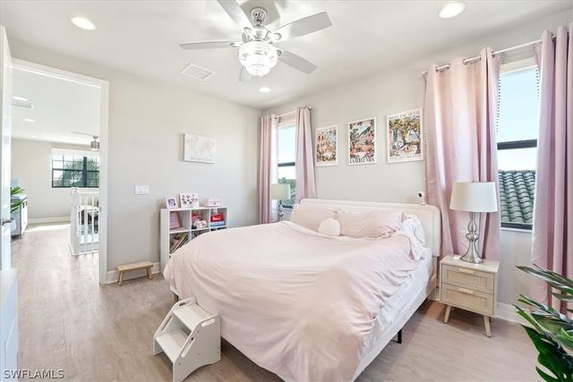 4512 Aurora ST, Naples, FL 34119