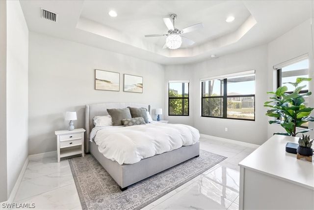 4512 Aurora ST, Naples, FL 34119