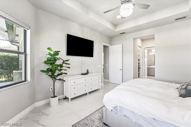 4512 Aurora ST, Naples, FL 34119