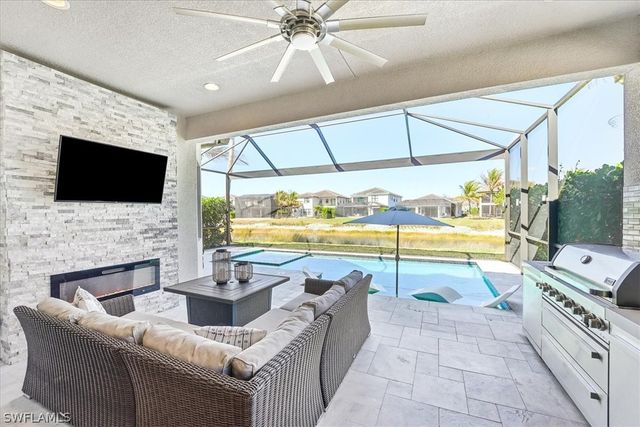 4512 Aurora ST, Naples, FL 34119