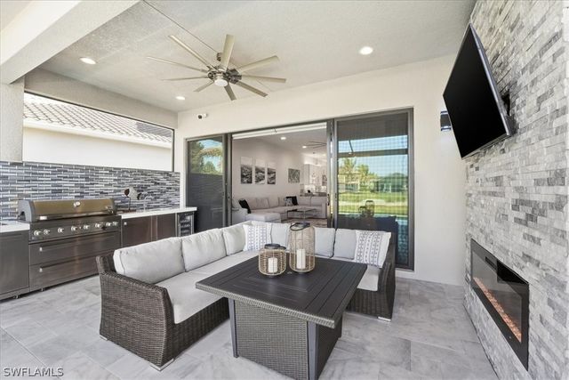 4512 Aurora ST, Naples, FL 34119