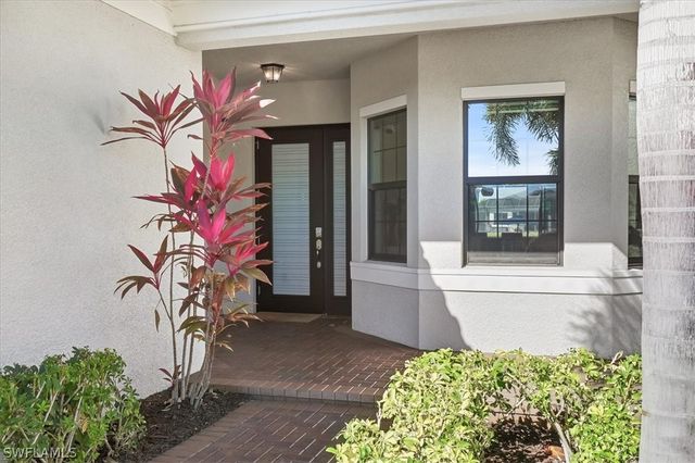 4512 Aurora ST, Naples, FL 34119