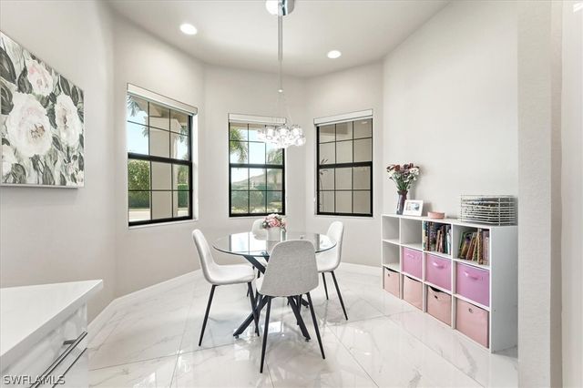 4512 Aurora ST, Naples, FL 34119