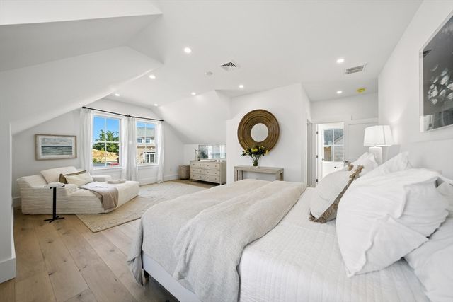 5 Goldenrod Court, Nantucket, MA 02554