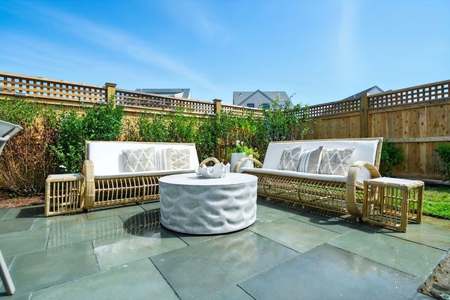 5 Goldenrod Court, Nantucket, MA 02554