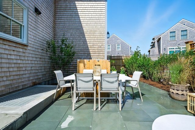 5 Goldenrod Court, Nantucket, MA 02554