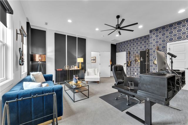 8005 W Bancroft, Rogers, AR 72758