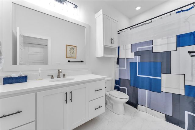 8005 W Bancroft, Rogers, AR 72758