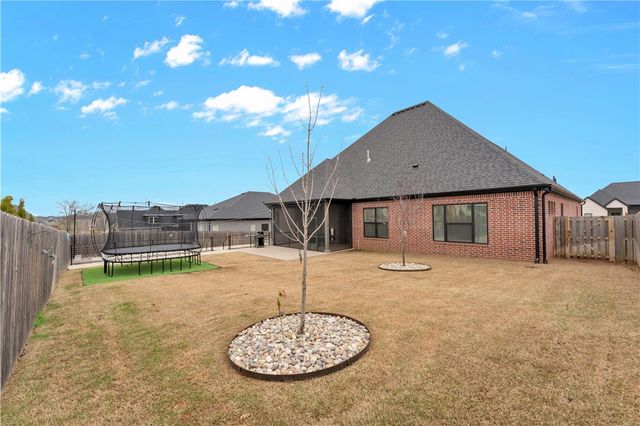 8005 W Bancroft, Rogers, AR 72758