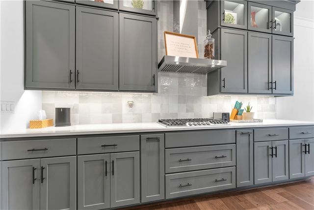 8005 W Bancroft, Rogers, AR 72758