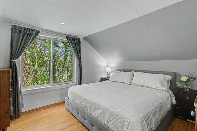 10 Rumsey Lane, Burlington, VT 05408